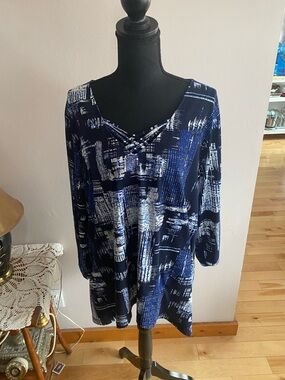 Navy & White Abstract Print V-Neck Tunic